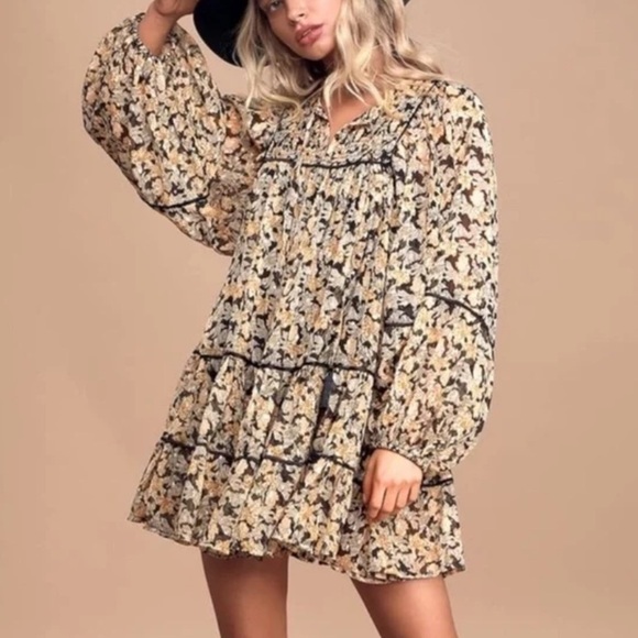 Free People Dresses & Skirts - Free People Women’s Swinging Mini Floral Dress size S Babydoll Mini